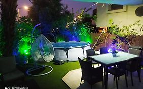 Apartment Amdar Village With Garden